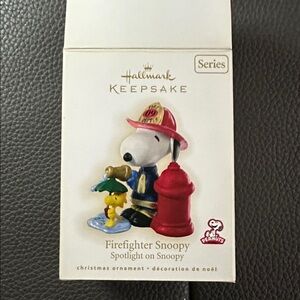 Hallmark Keepsake Firefighter Snoopy ornament, Spotlight on Snoopy ornament